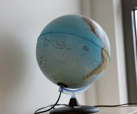 Wereldbol in klaslokaal